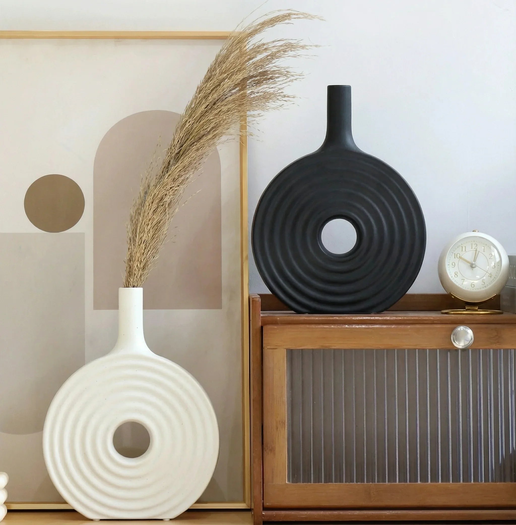 Round Ribbed Design Vase – Decor Style